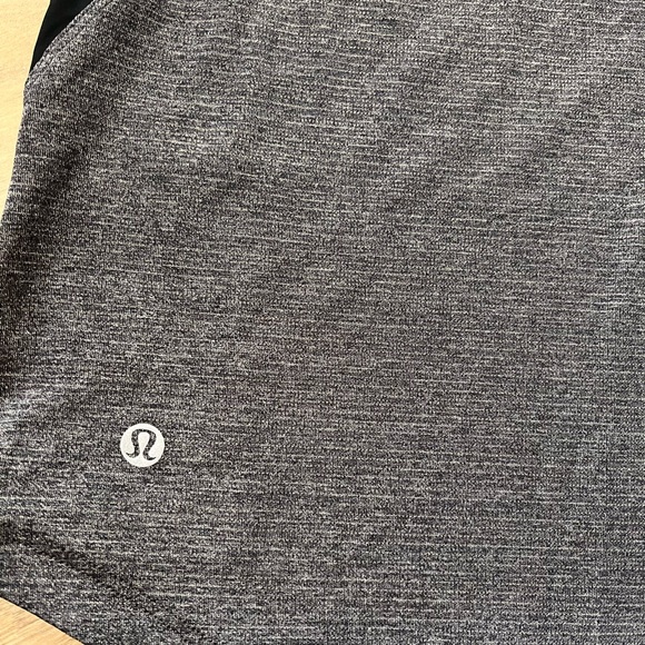 Lululemon grey and black run off route mesh panel tank - Picture 5 of 8